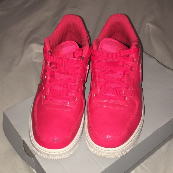 Nike holographic air forces - Picture 2 of 4